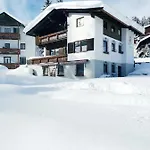 Family Friendly - With Beautiful Mountain Views