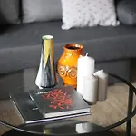 Family Friendly - With Beautiful Mountain Views Apartment