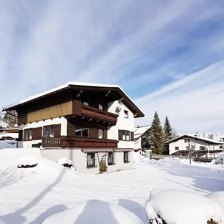 Apartment Family Friendly Chalet - Central With Beautiful Mountain Views *
