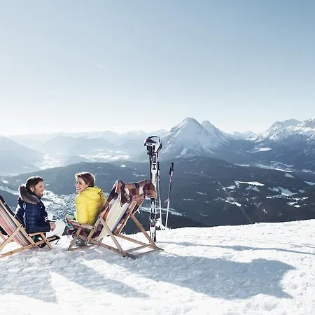 Apartment Family Friendly Chalet - Central With Beautiful Mountain Views *