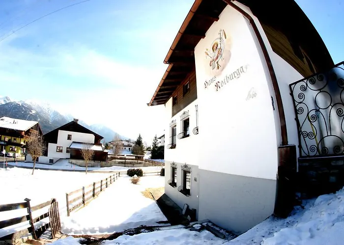 Family Friendly - With Beautiful Mountain Views Lejlighed Seefeld in Tirol