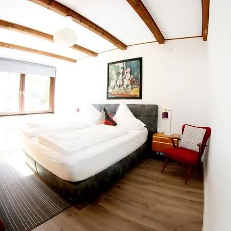 Family Friendly Chalet - Central With Beautiful Mountain Views