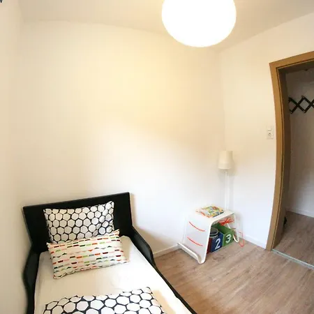 Family Friendly Chalet - Central With Beautiful Mountain Views